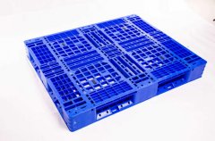 如何提高塑料托盤的抗老化性？